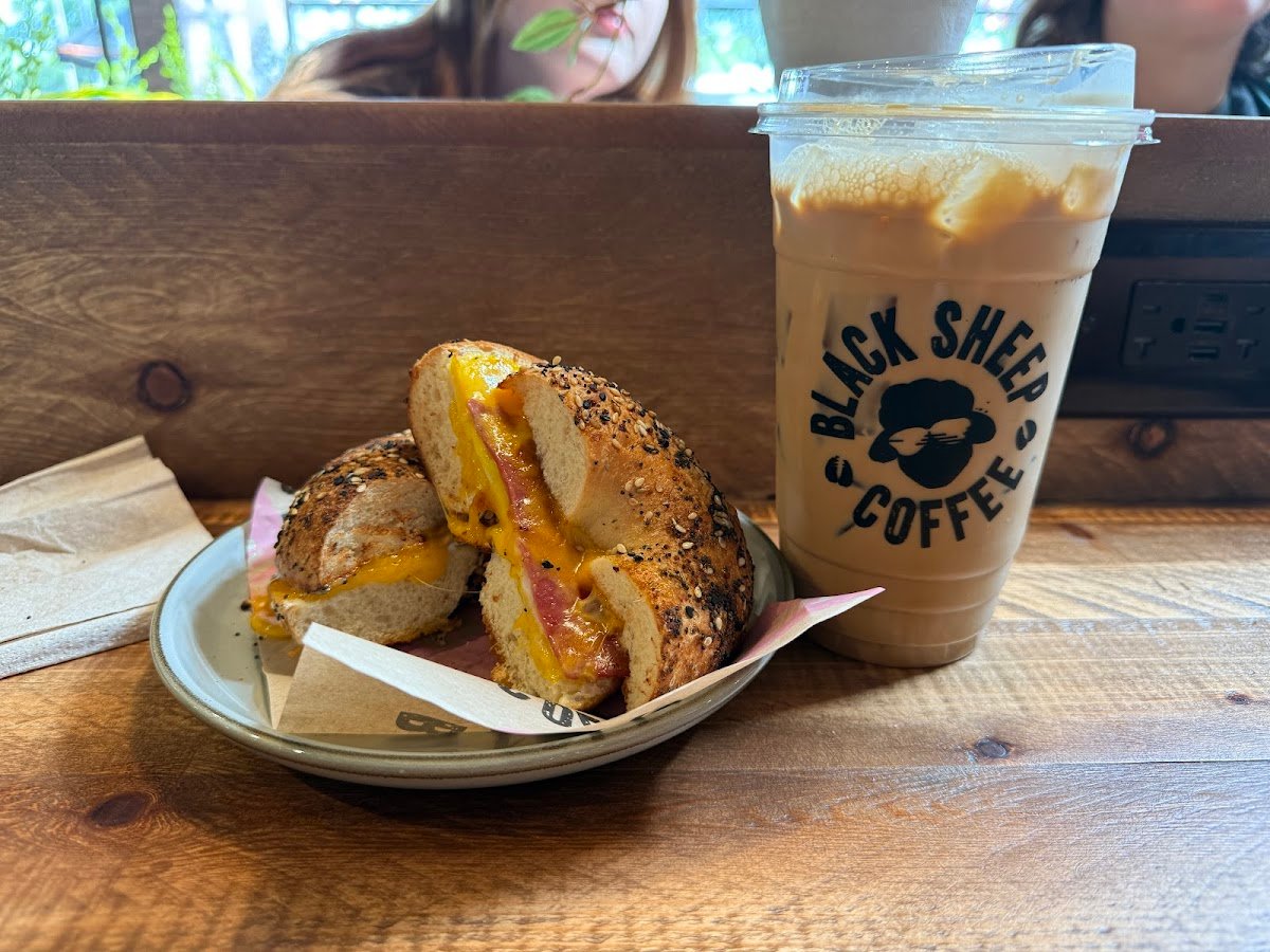 Black Sheep Coffee specialty coffee shop in Dallas - photo 3