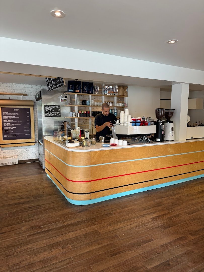 Interior of Le Club Café, specialty coffee shop in Montreal