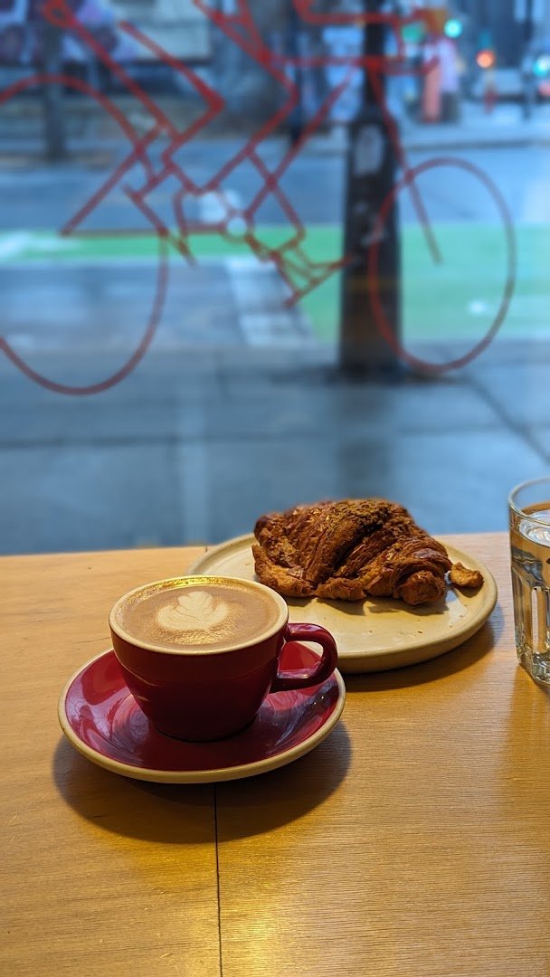 Coffee at Le Club Café, specialty coffee shop in Montreal