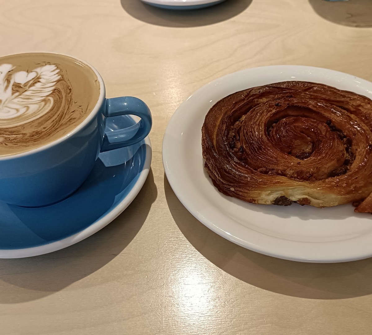 Coffee at Le Club Café, specialty coffee shop in Montreal