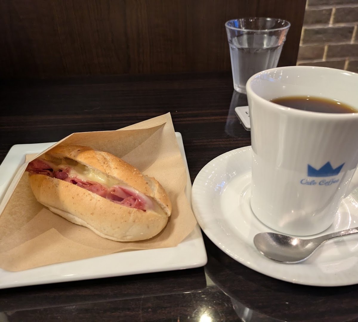 Coffee at Oslo Coffee, specialty coffee shop in Tokyo