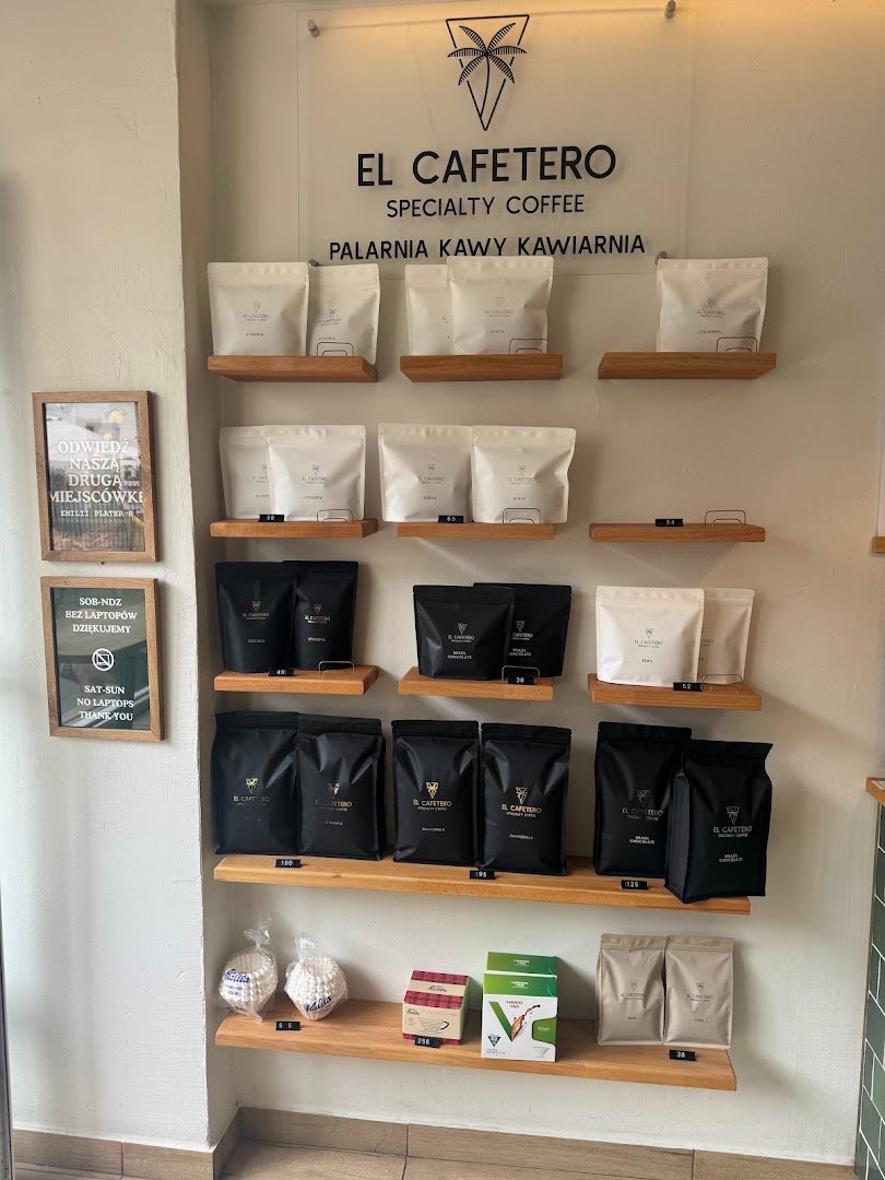 Interior of El Cafetero Plac Zbawiciela, specialty coffee shop in Warsaw