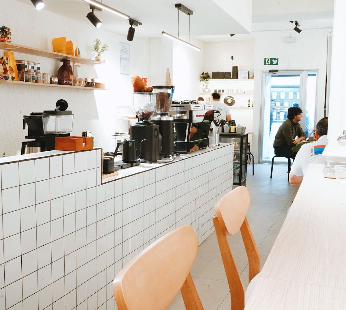 Oways Cafe specialty coffee shop in Madrid - photo 2
