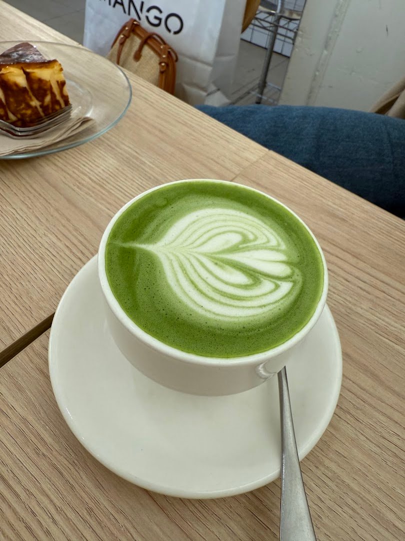 Oways Cafe specialty coffee shop in Madrid - photo 6
