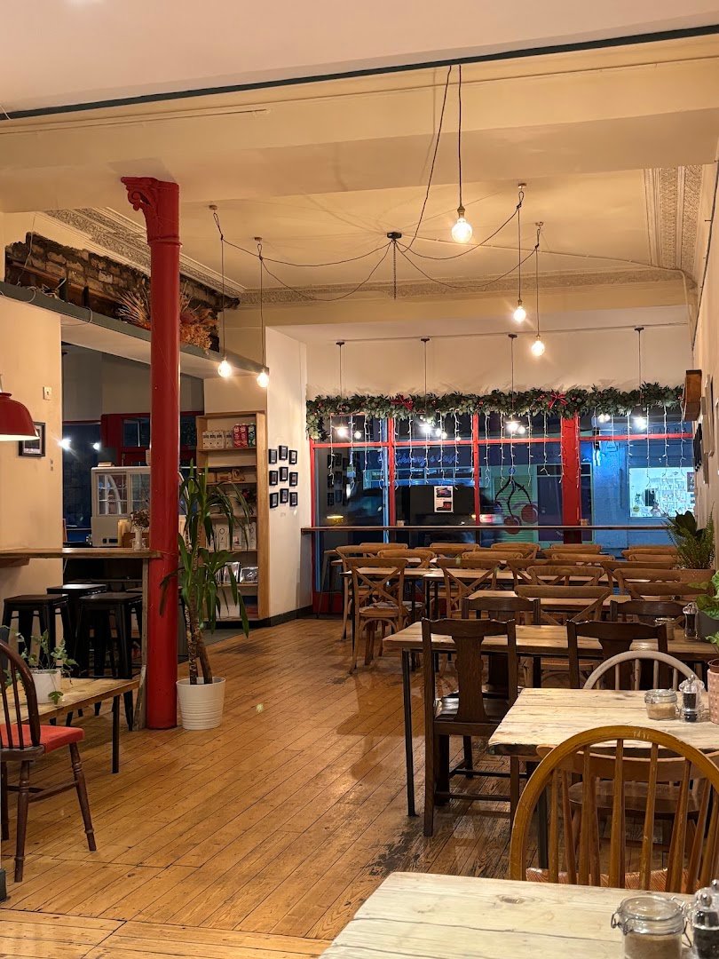 Interior of Red Kite Café, specialty coffee shop in Edinburgh