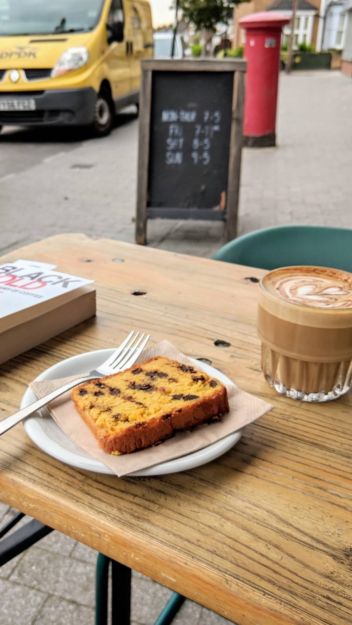 HUCKS specialty coffee shop in London - photo 6