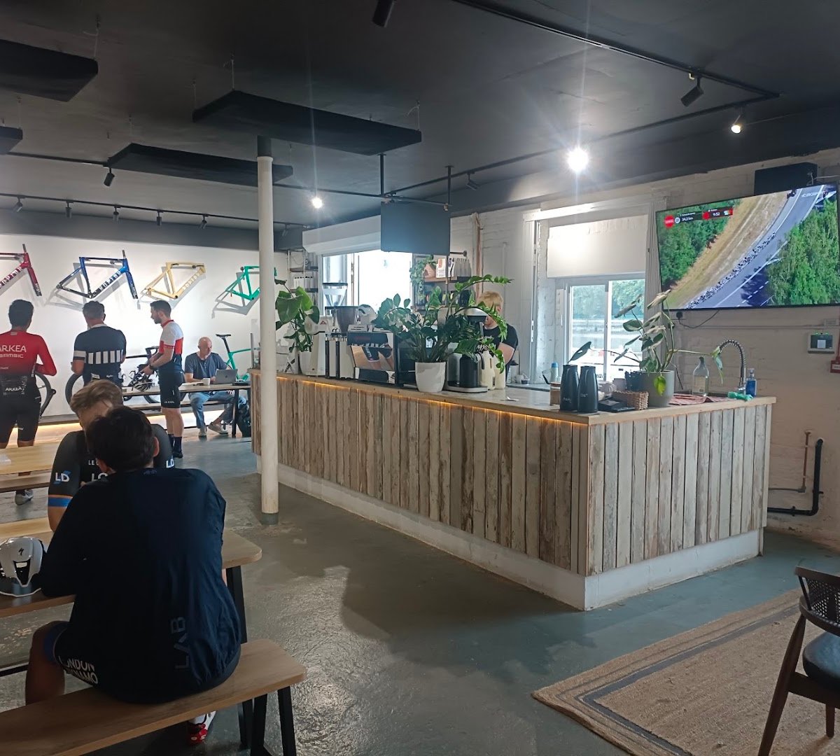 The Clubhouse | Raptor Bikes specialty coffee shop in London - photo 5