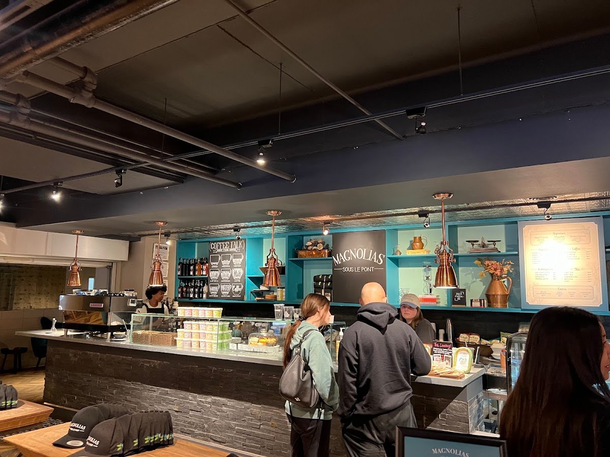Magnolias Sous Le Pont specialty coffee shop in Dallas - photo 3