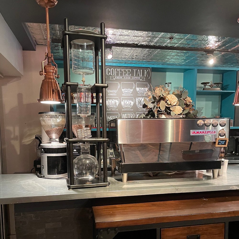 Magnolias Sous Le Pont specialty coffee shop in Dallas - photo 6