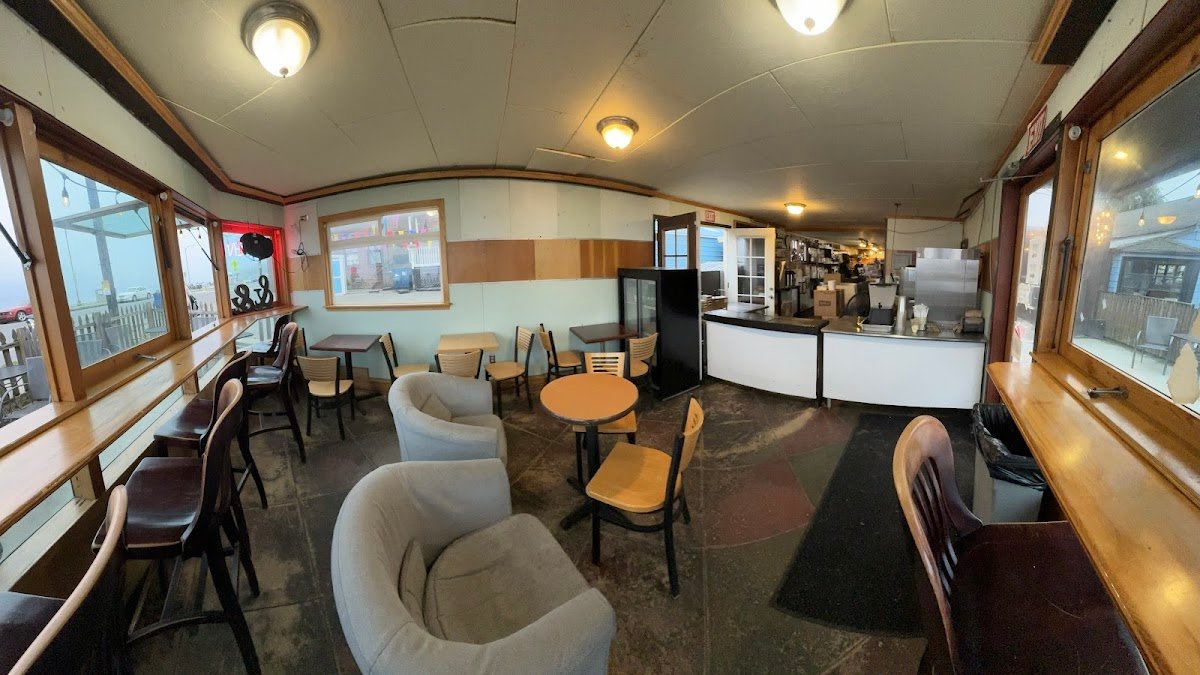 Ampersand Cafe on Alki specialty coffee shop in Seattle - photo 5