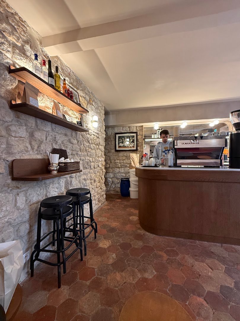 Constant. specialty coffee shop in Paris - photo 4