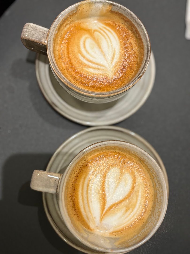 Constant. specialty coffee shop in Paris - photo 6