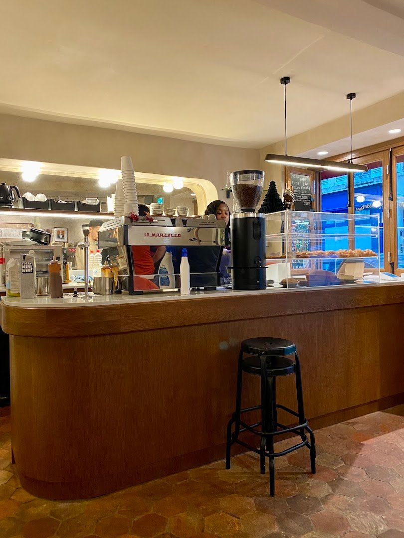 Constant. specialty coffee shop in Paris - photo 7