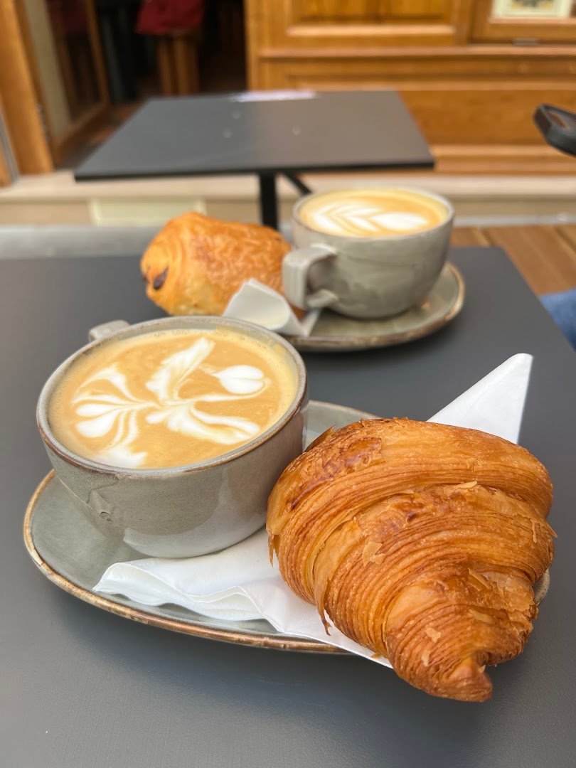 Constant. specialty coffee shop in Paris - photo 8