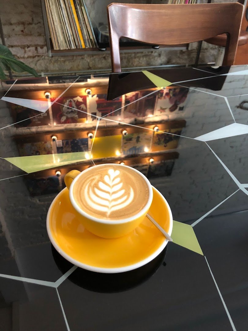 Faraday specialty coffee shop in Madrid - photo 8