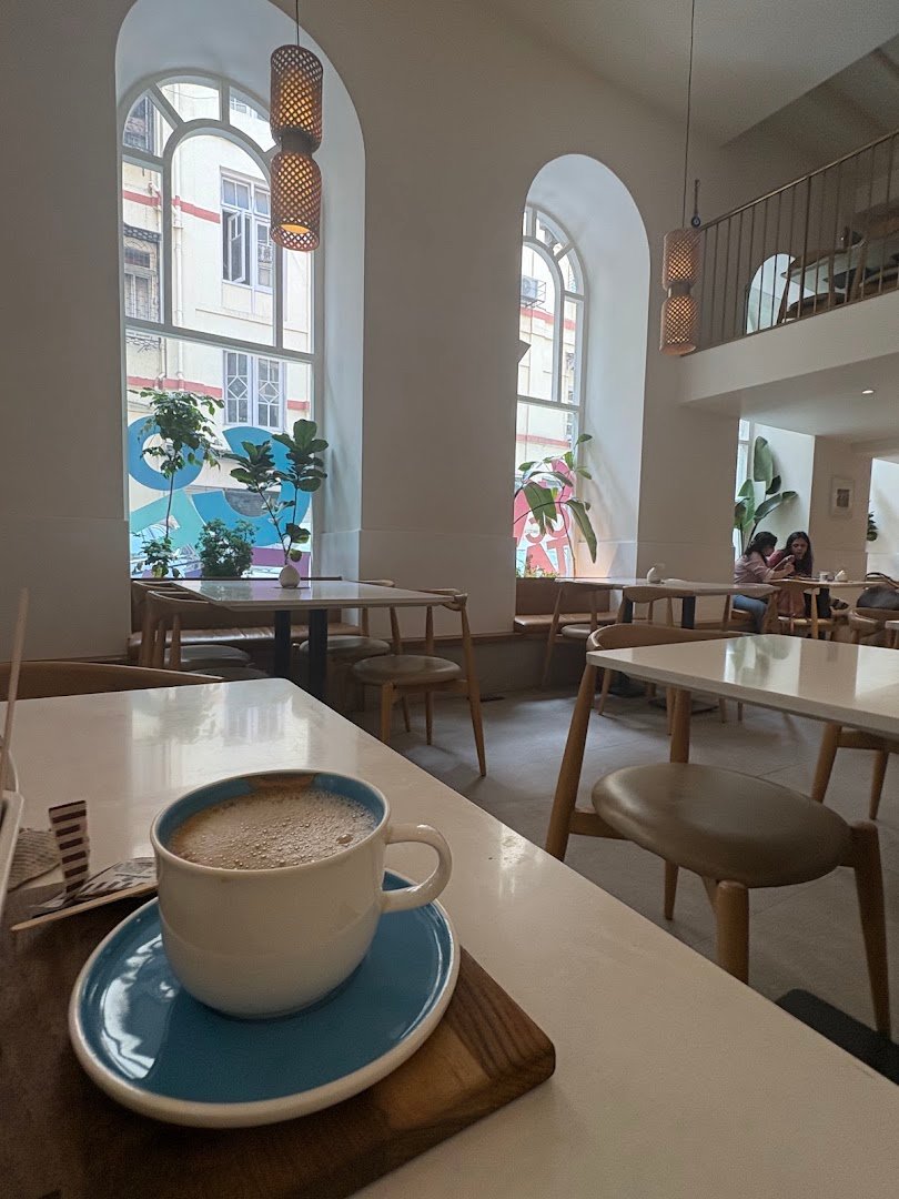 Interior of ARAKU Coffee, specialty coffee shop in Mumbai