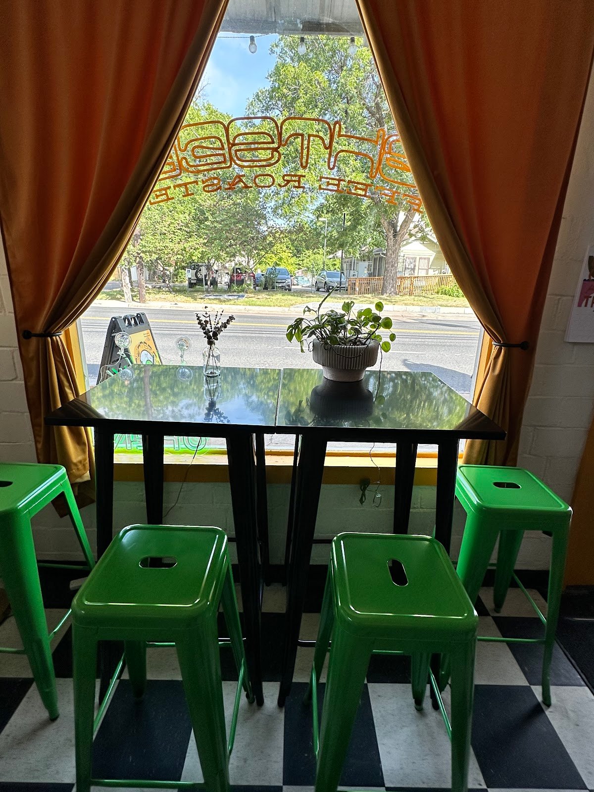 Sightseer Coffee Bar specialty coffee shop in Austin - photo 7