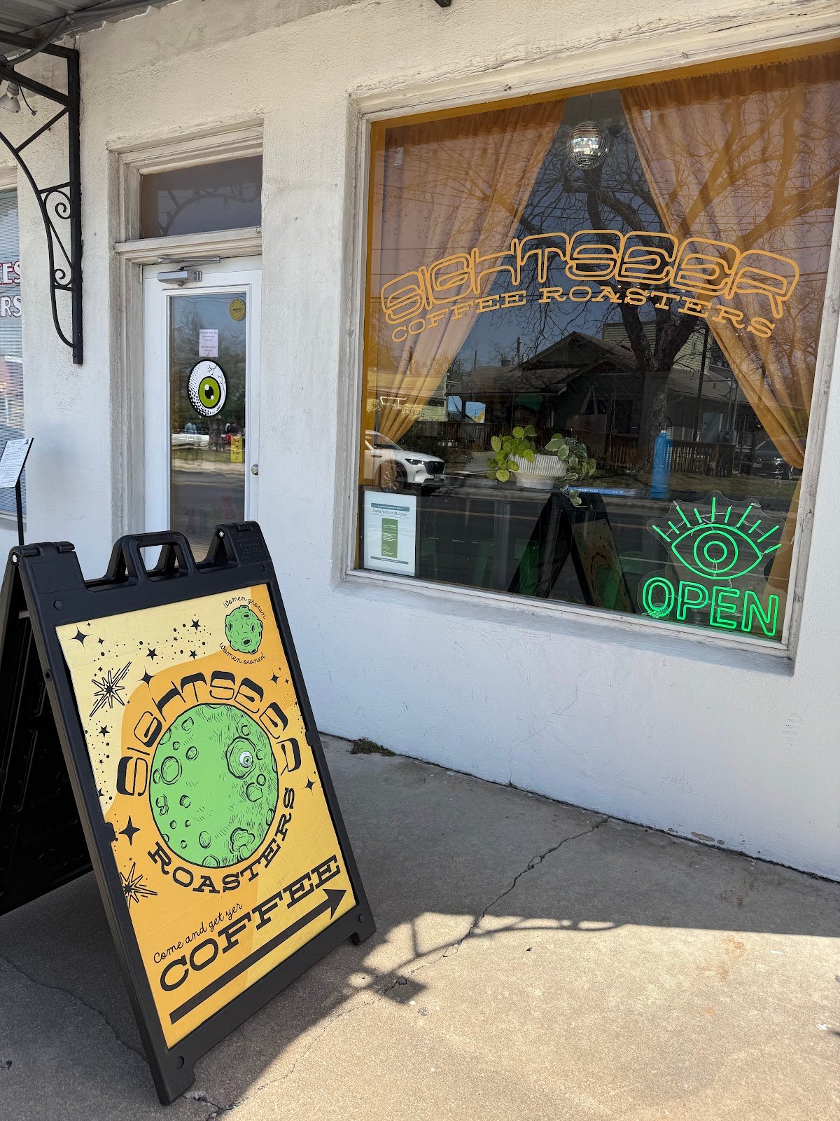 Sightseer Coffee Bar specialty coffee shop in Austin - photo 9