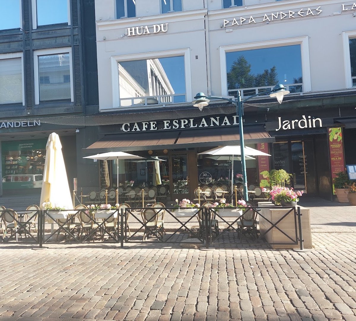 Storefront of Café Esplanad, specialty coffee shop in Helsinki