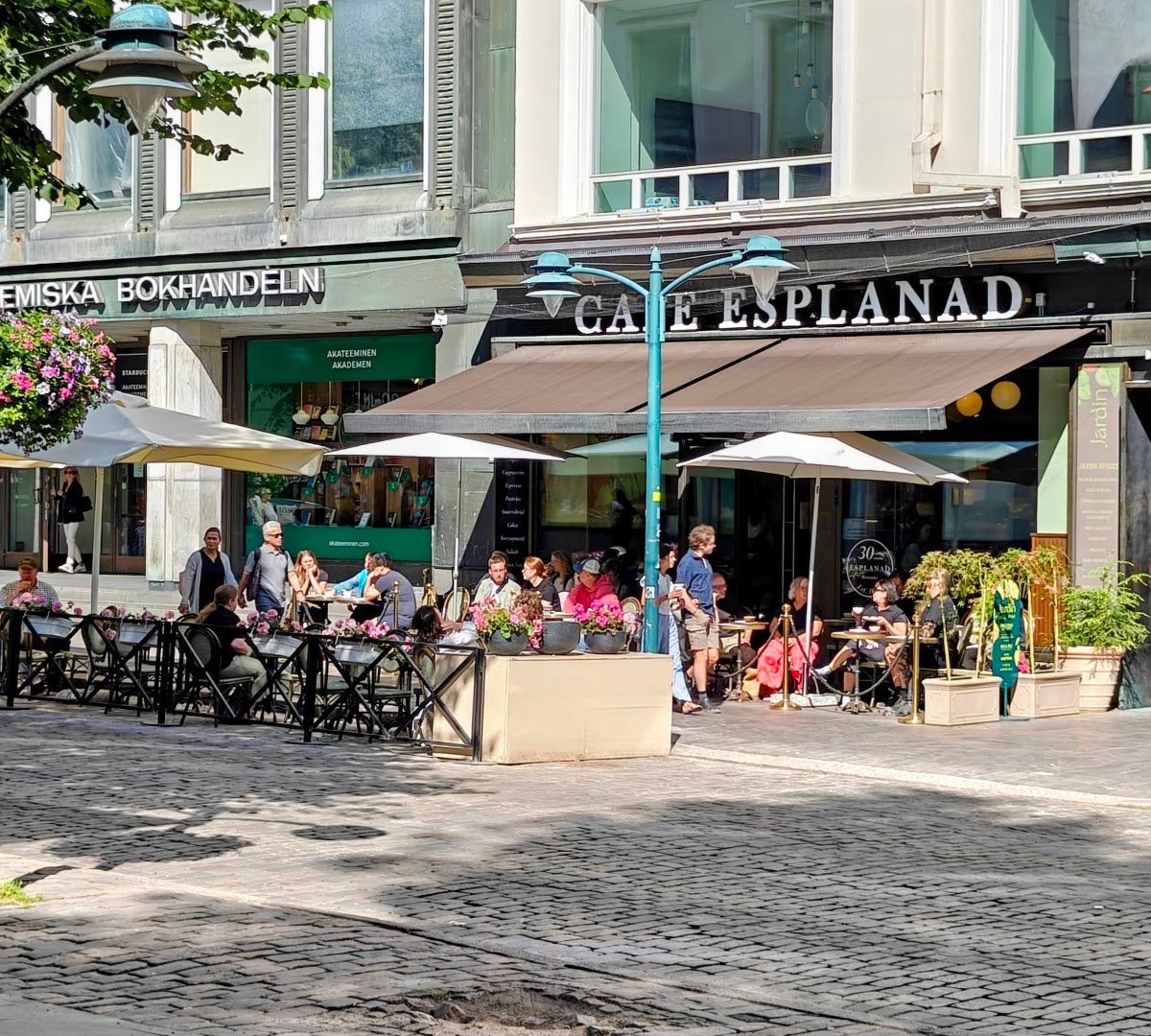 Storefront of Café Esplanad, specialty coffee shop in Helsinki