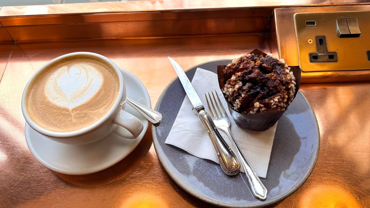 Parcafé specialty coffee shop in London - photo 4