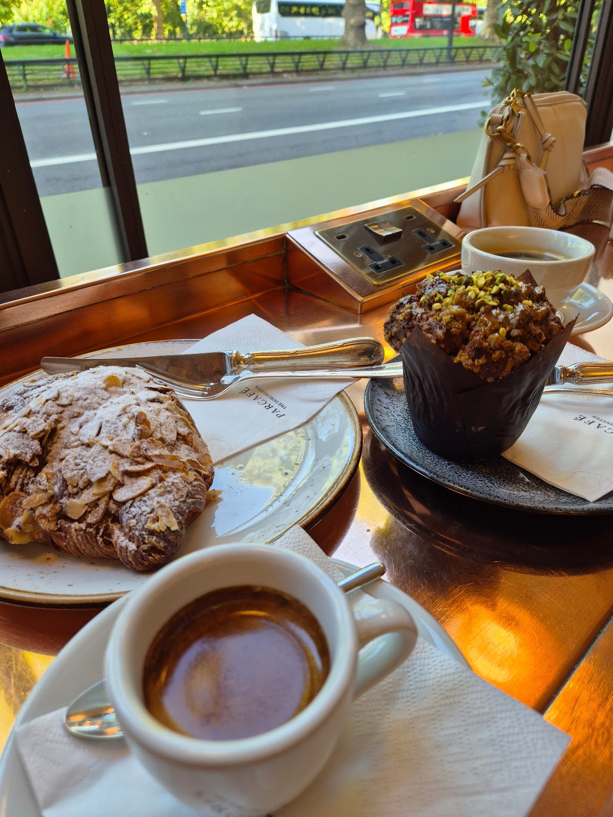 Parcafé specialty coffee shop in London - photo 7