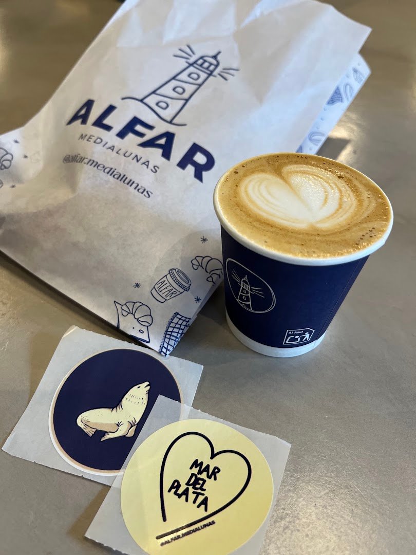 ALFAR - Medialunas y Café | Poblenou specialty coffee shop in Barcelona - photo 4