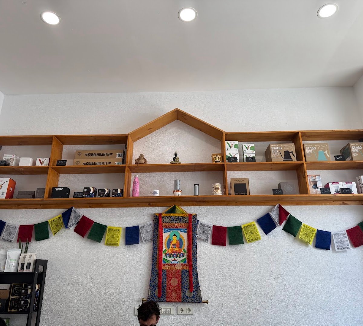 Interior of Dong Coffee, specialty coffee shop in Lisbon