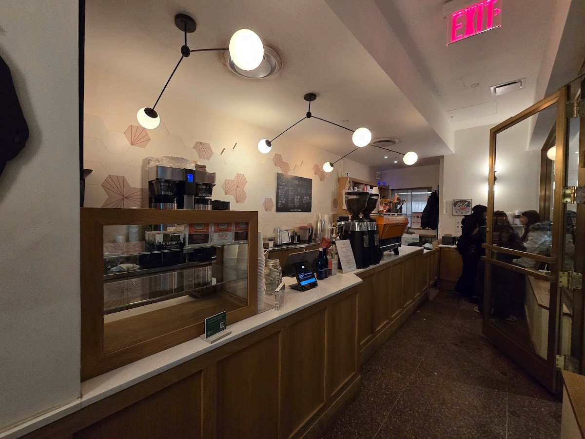 Cafe Grumpy - Rockefeller Center specialty coffee shop in New York - photo 5