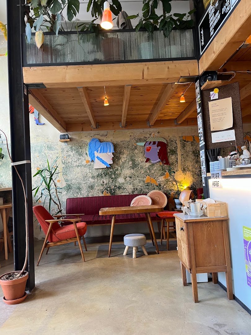Interior of Ye's kafe | studio, specialty coffee shop in Prague