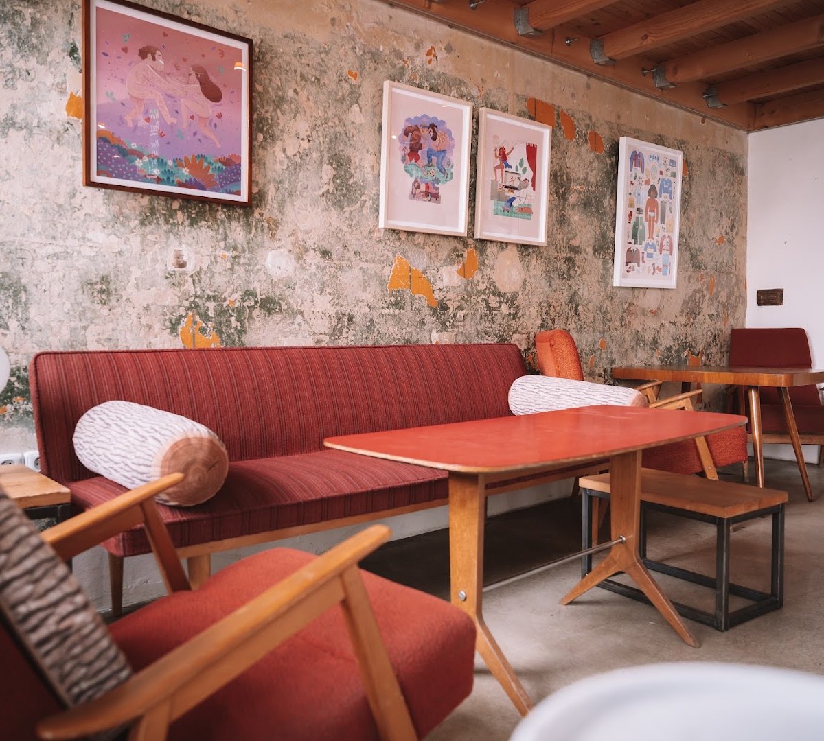 Interior of Ye's kafe | studio, specialty coffee shop in Prague