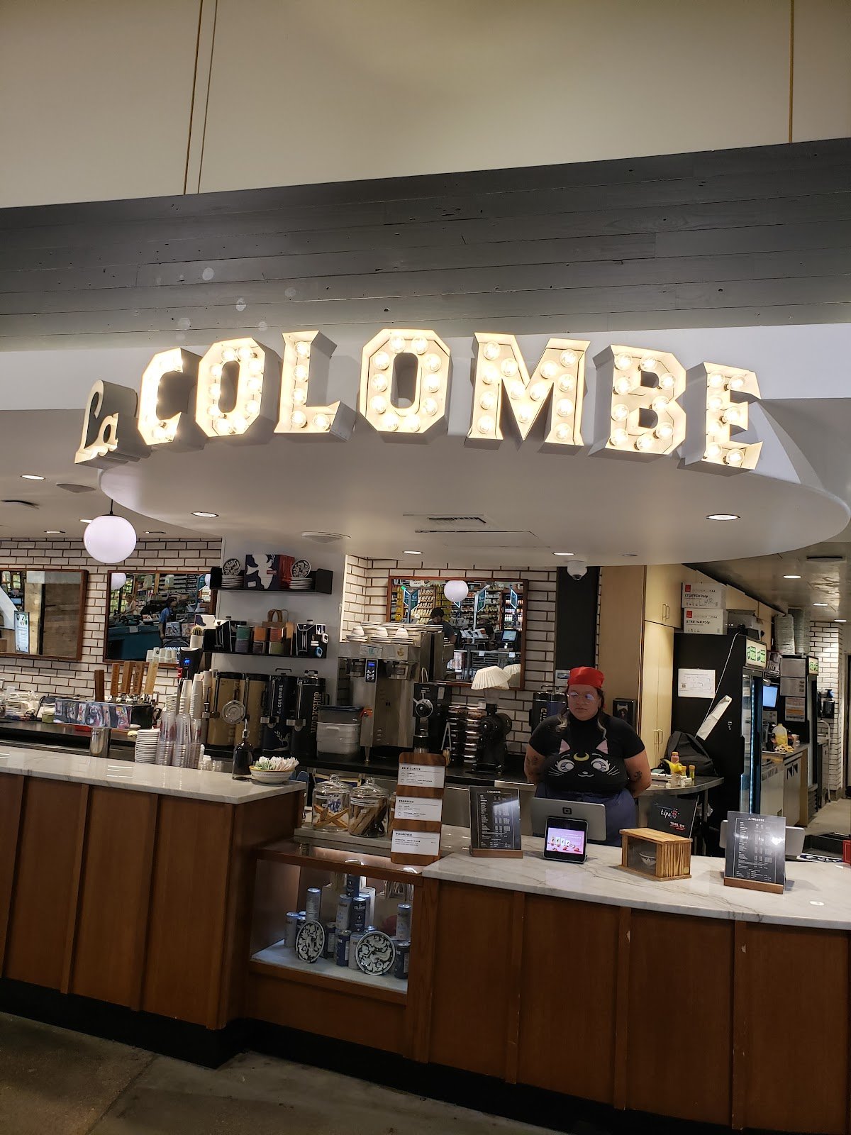 La Colombe Coffee Workshop specialty coffee shop in Austin - photo 2