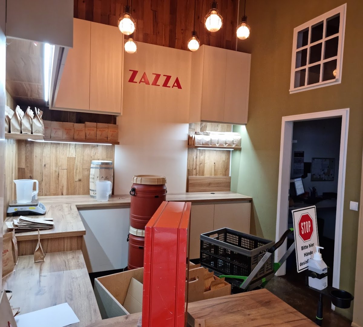 ZAZZA Kaffeerösterei specialty coffee shop in Berlin - photo 8
