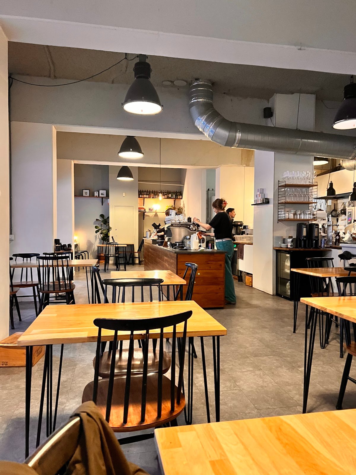 4850 specialty coffee shop in Amsterdam - photo 5