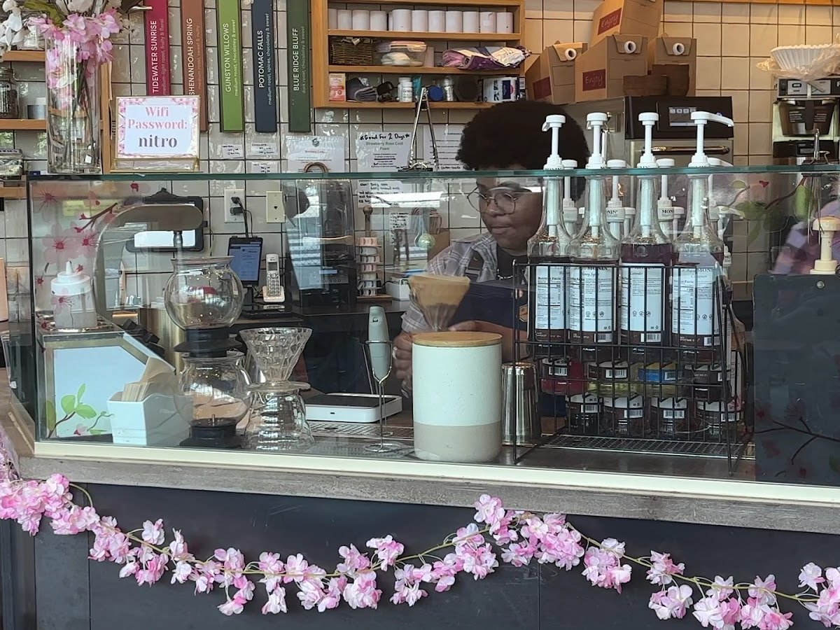 Commonwealth Joe Coffee Roasters specialty coffee shop in Washington, D.C. - photo 14