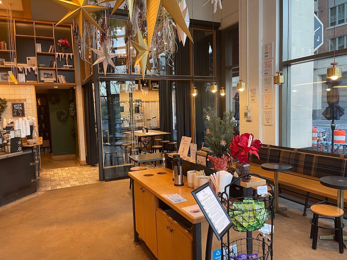 Commonwealth Joe Coffee Roasters specialty coffee shop in Washington, D.C. - photo 3