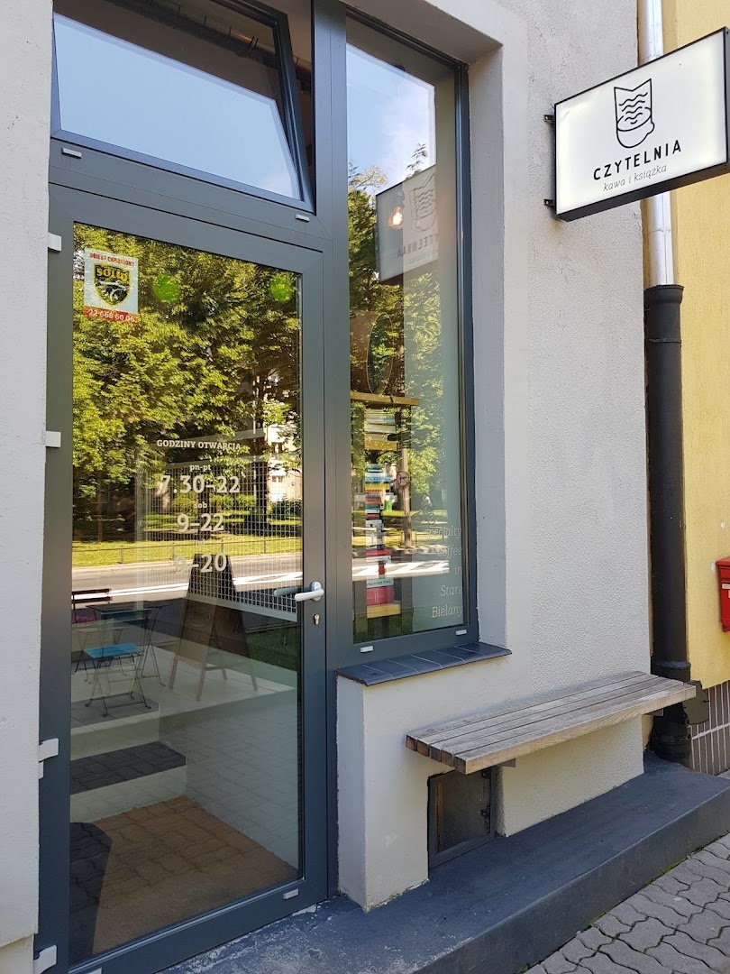 Storefront of Kawiarnia Czytelnia, specialty coffee shop in Warsaw