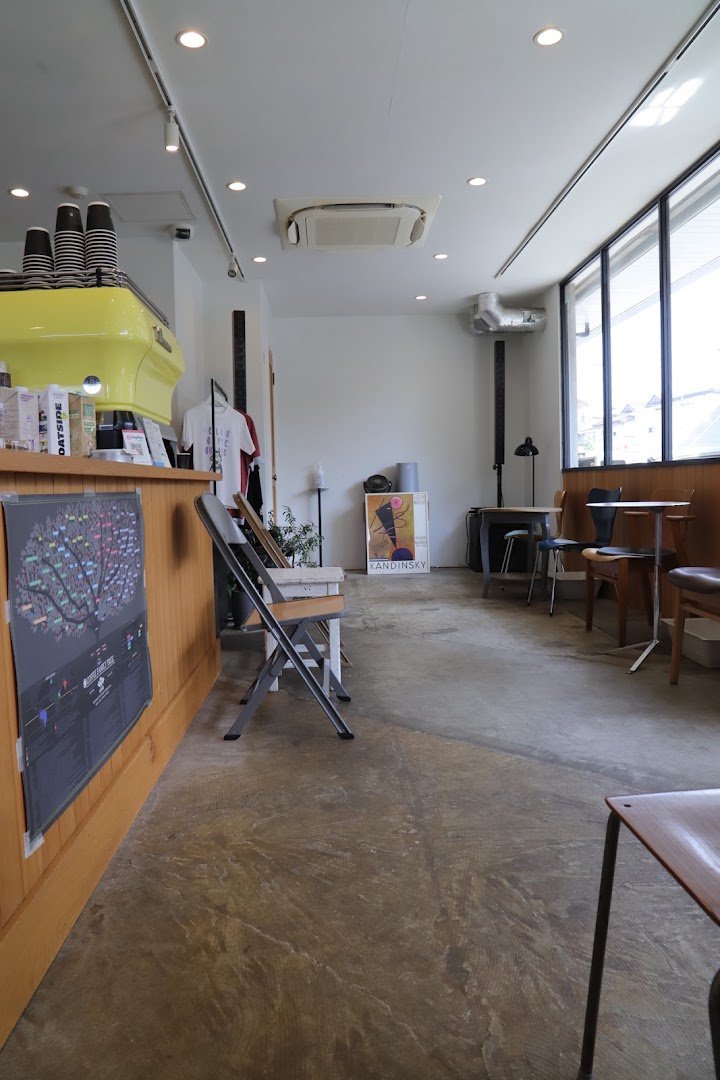 Interior of SEVEN STEPS COFFEE CLUB, specialty coffee shop in Tokyo