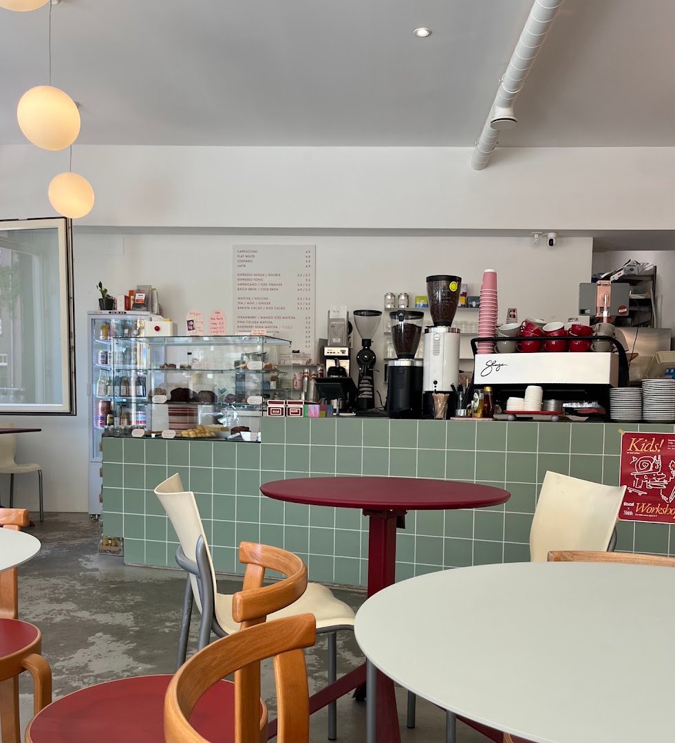 taal.coffee specialty coffee shop in Amsterdam - photo 3