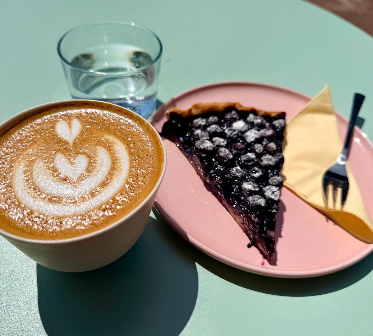 taal.coffee specialty coffee shop in Amsterdam - photo 5
