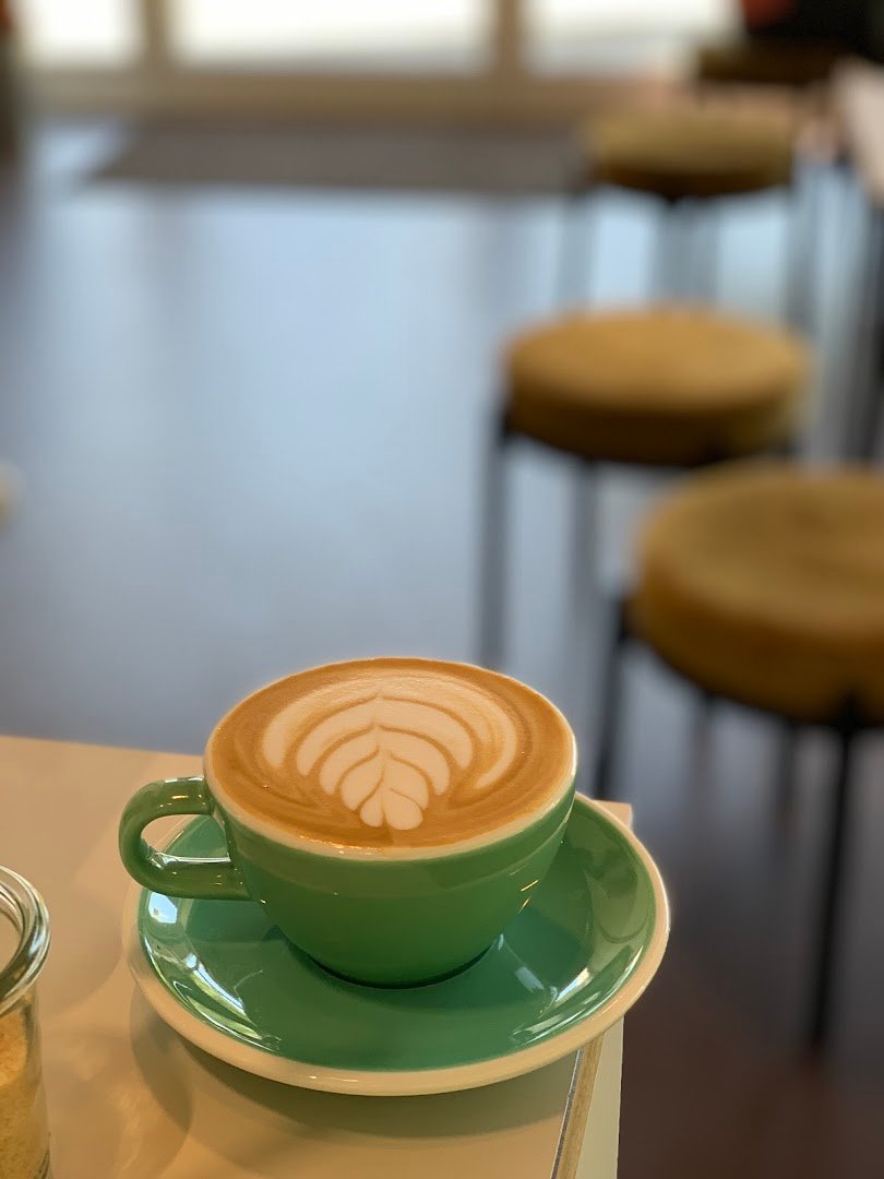 Kaffeekirsche Roastery Tempelhofer Damm specialty coffee shop in Berlin - photo 3