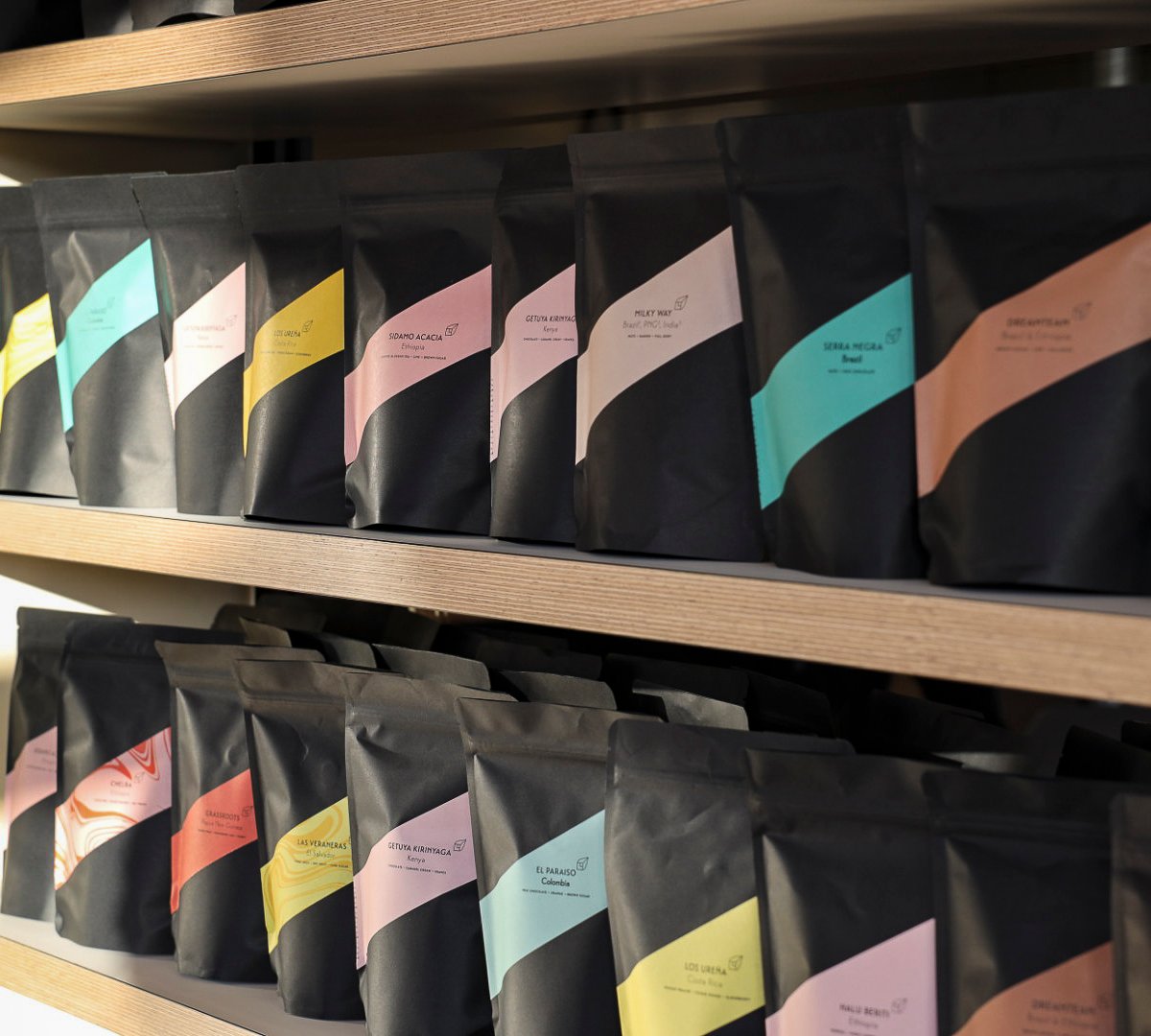 Kaffeekirsche Roastery Tempelhofer Damm specialty coffee shop in Berlin - photo 9