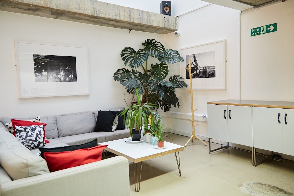 SHED Haggerston Coffee & Wine Shop specialty coffee shop in London - photo 4