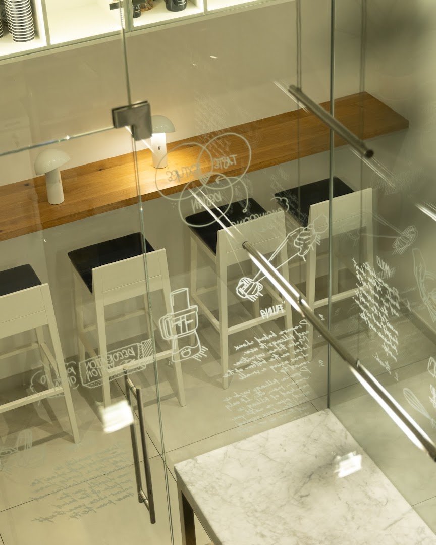Interior of TOP 02 – Desserts, Gelato & Coffee, specialty coffee shop in Vienna