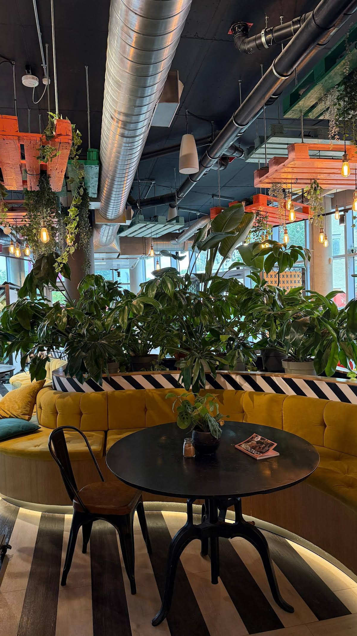 Clarnico Coffee specialty coffee shop in London - photo 12