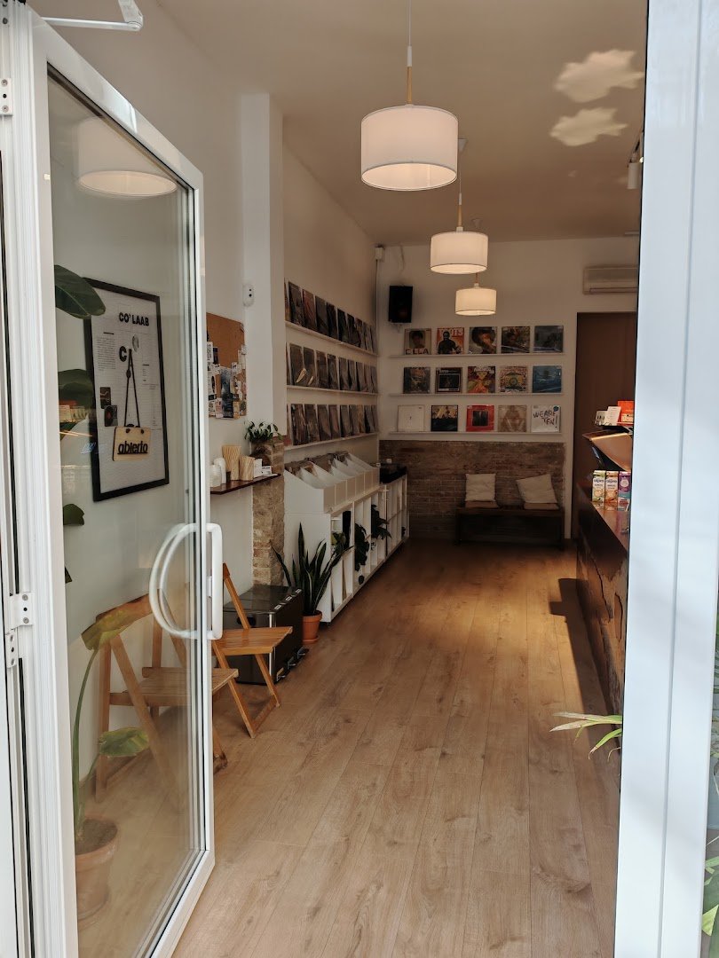 CO'LAAB specialty coffee shop in Barcelona - photo 2