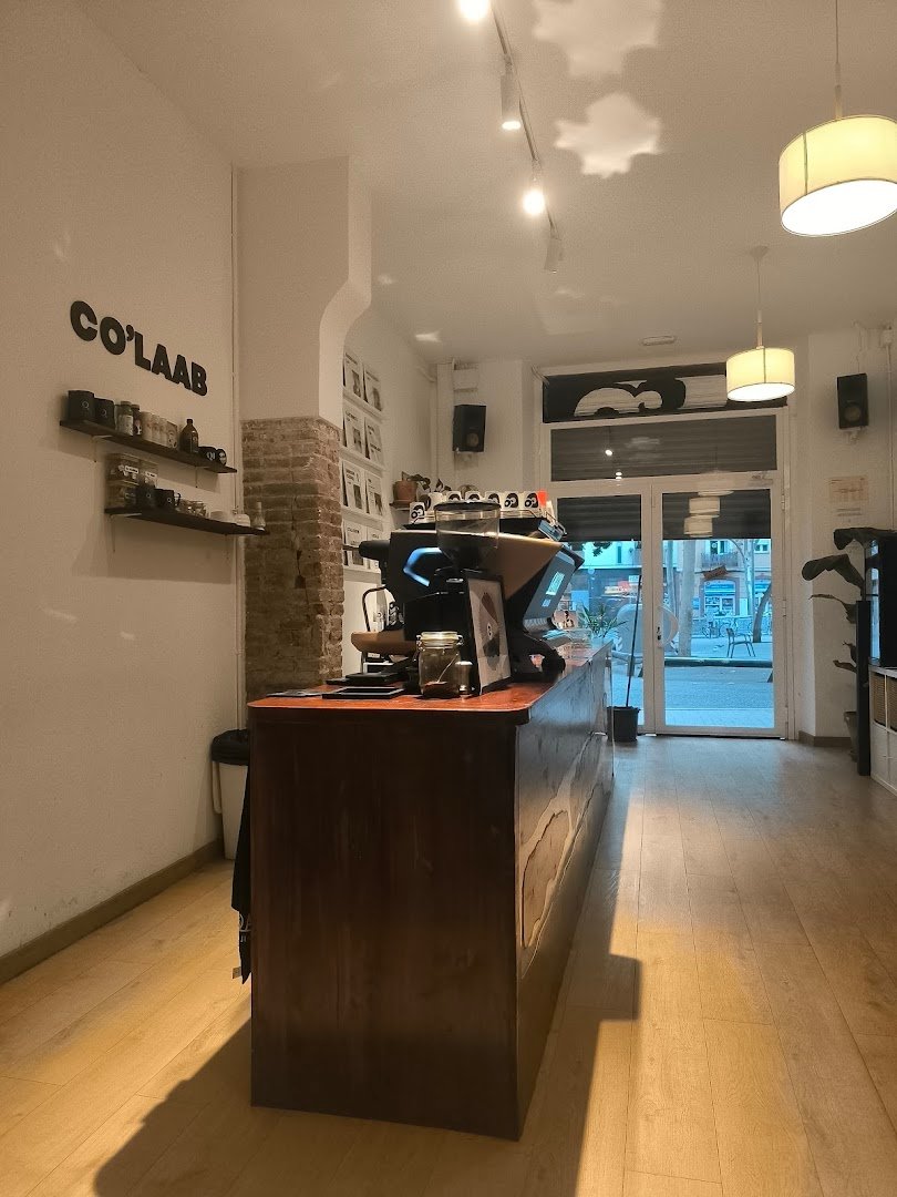 CO'LAAB specialty coffee shop in Barcelona - photo 4