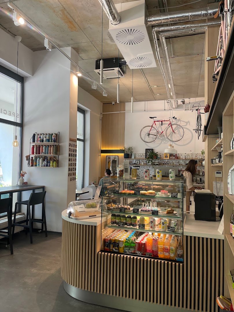 Bringiton coffee & bikes specialty coffee shop in Budapest - photo 10
