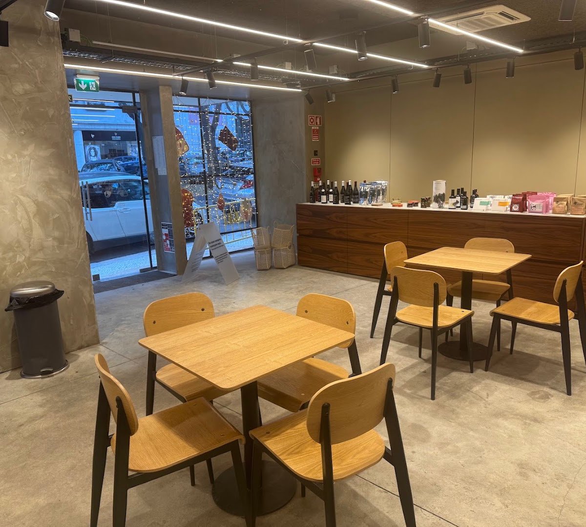 Interior of Gleba António Augusto Aguiar – Padaria & Café de Especialidade, specialty coffee shop in Lisbon