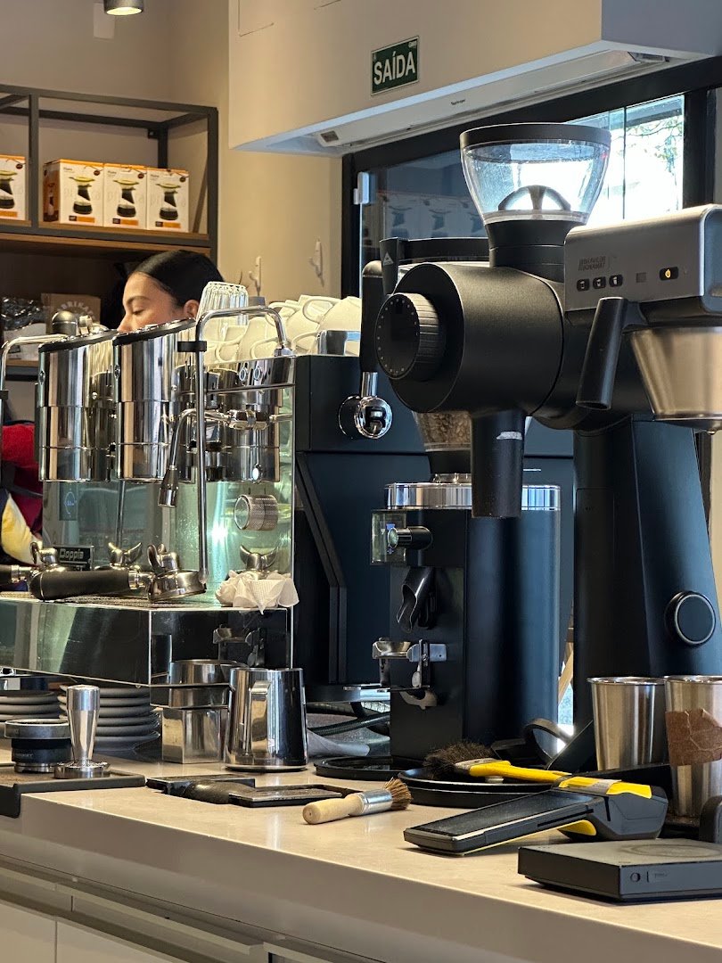 Interior of Crio Café, specialty coffee shop in São Paulo